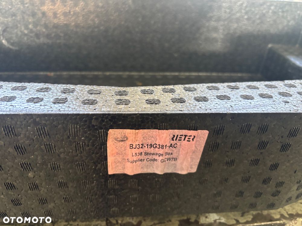 RANGE ROVER EVOQUE L528 WYPELNIENIE STYROPIANOWE BAGAZNIKA BJ32-19G381 KPL - 2