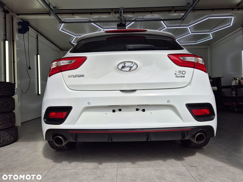 Hyundai i30 1.6 T GDI Turbo - 10