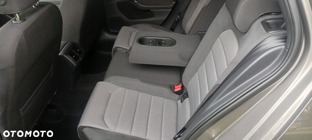 Volkswagen Golf - 30