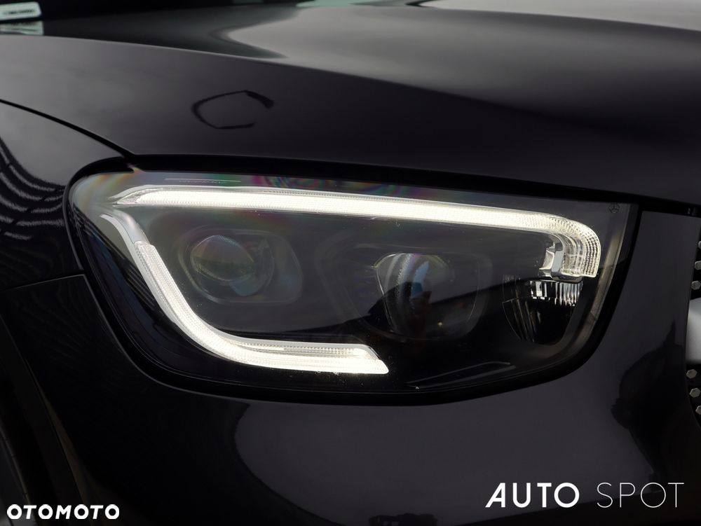 Mercedes-Benz GLC 200 4Matic 9G-TRONIC AMG Line - 11