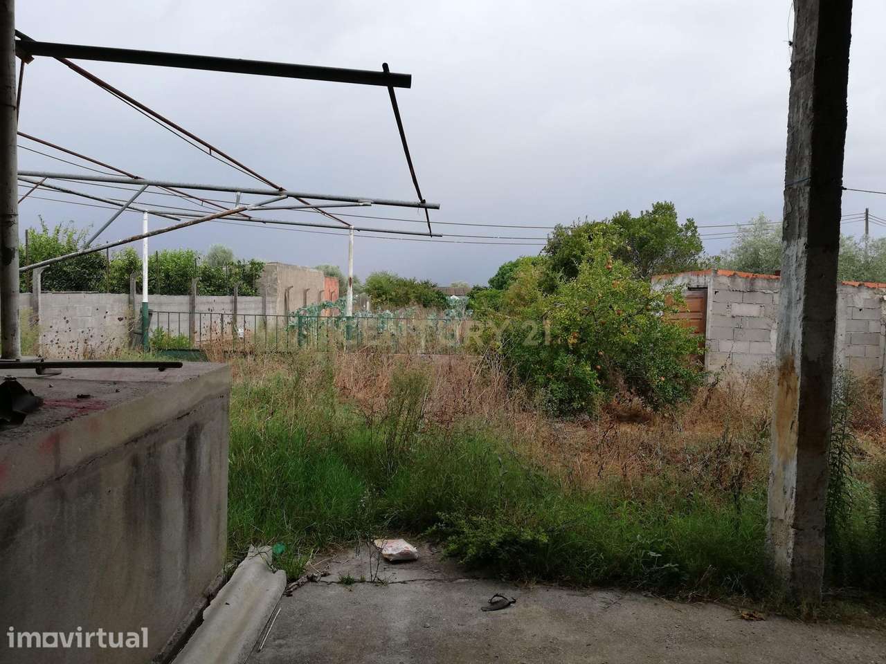 Armazém Multifuncional com Bomba de Combustível - Grande imagem: 2/8