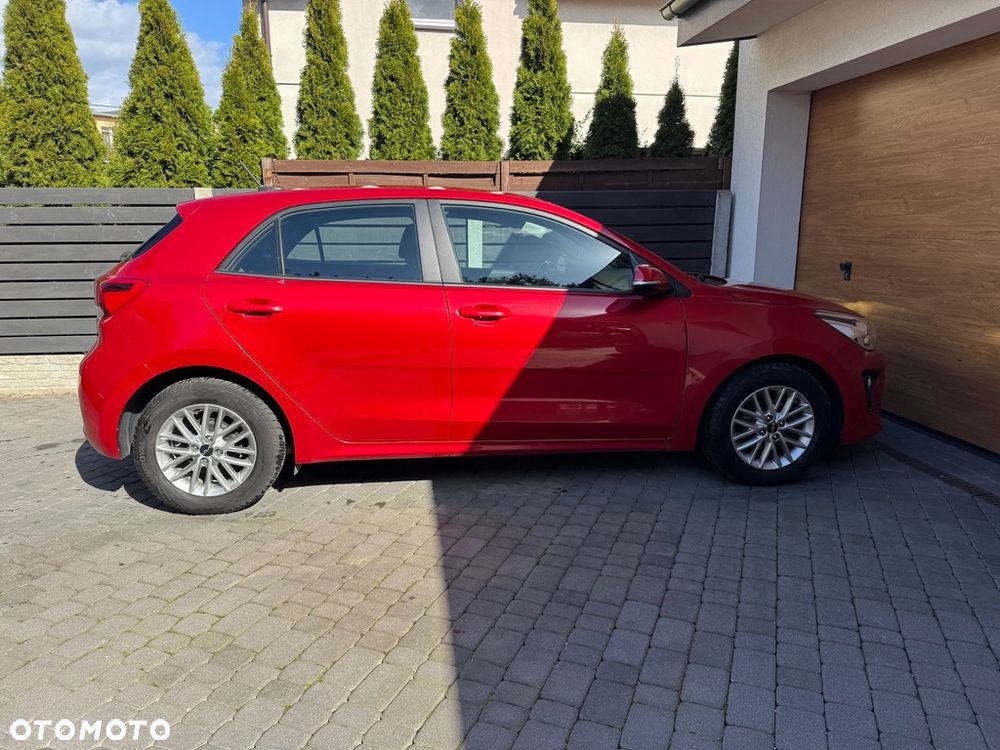 Kia Rio 1.2 L - 7