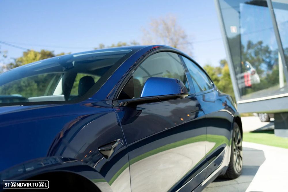 Tesla Model 3 Long-Range Dual Motor AWD - 24