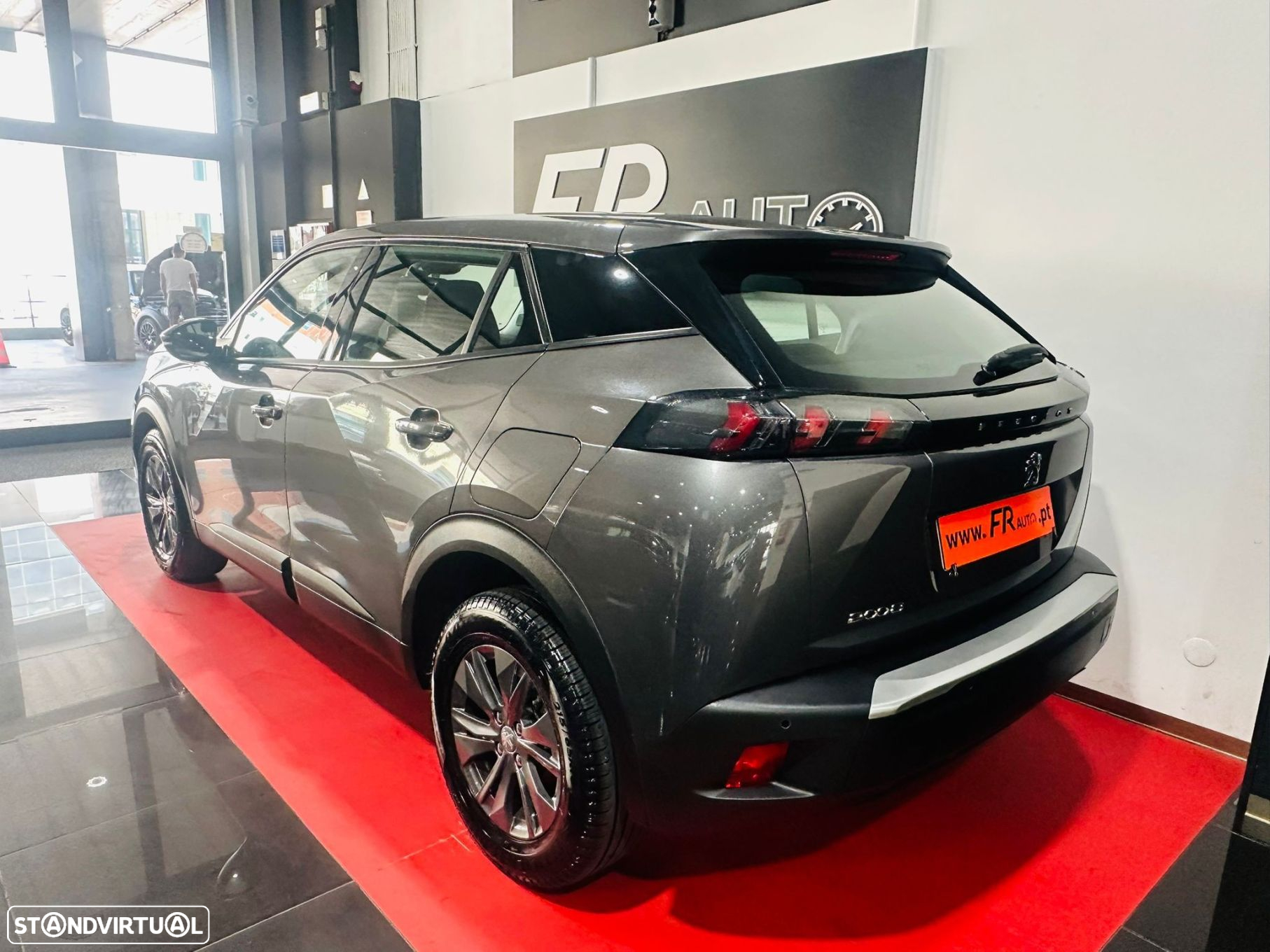 Peugeot 2008 1.2 PureTech Active - 14