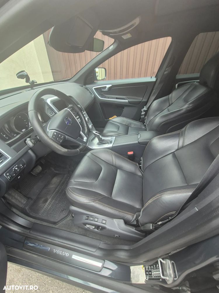 Volvo XC 60 D5 AWD Geartronic Summum - 19