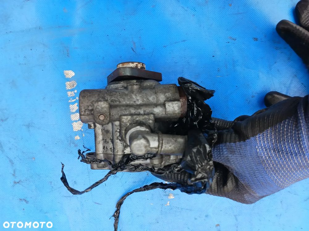 POMPA WSPOMAGANIA AUDI A4 B7 A6 C6 2.0 2.7 3.0TDI BMK 4F0145155A - 4