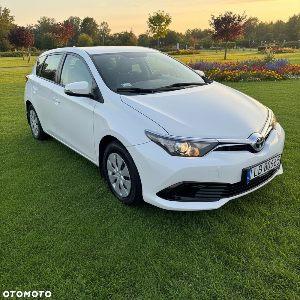 Toyota Auris 1.6 Classic Plus - 2