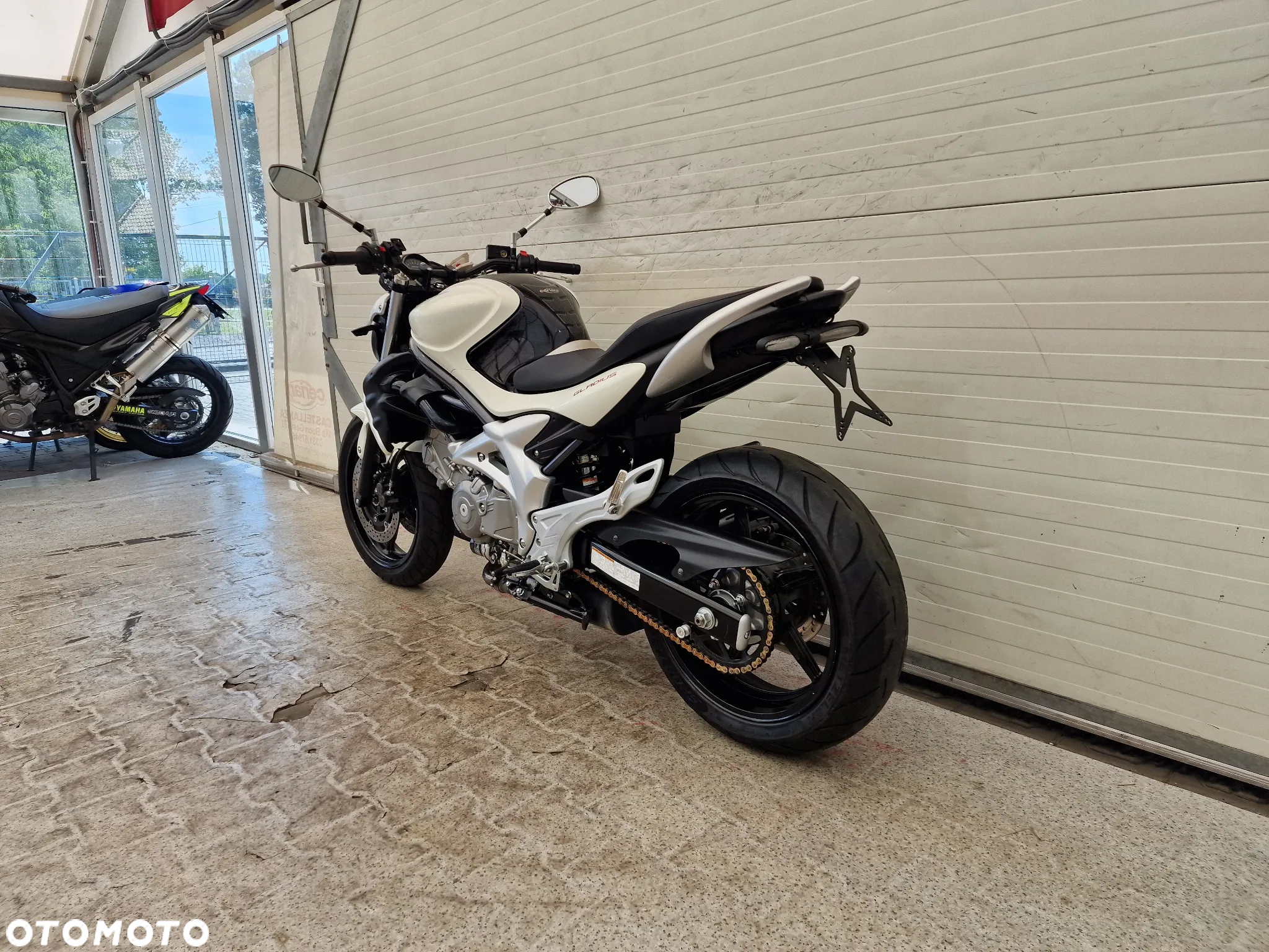 Suzuki Gladius - 7