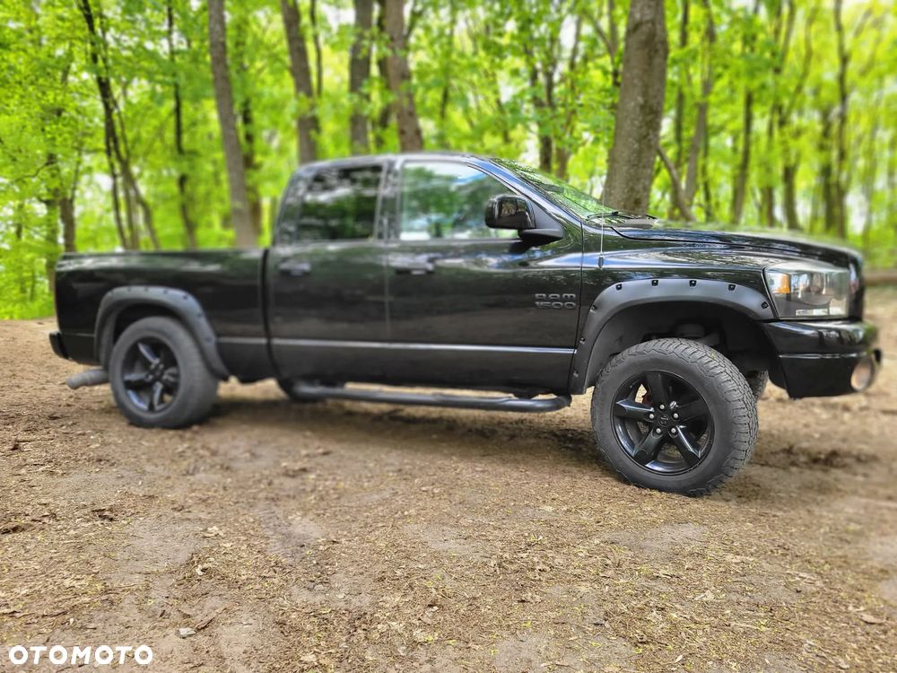 Dodge RAM - 8