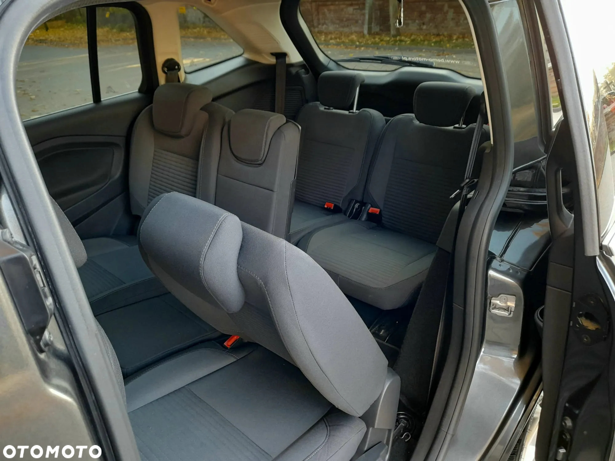 Ford Grand C-MAX Gr 1.5 TDCi Titanium - 34