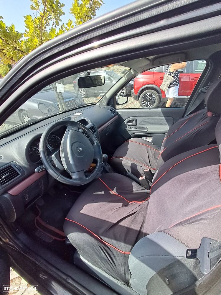 Renault Clio 1.2 16V Expression - 8