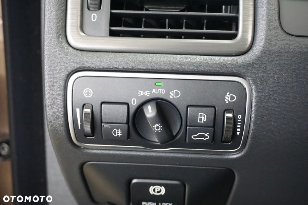 Volvo XC 70 D4 Geartronic Kinetic - 30