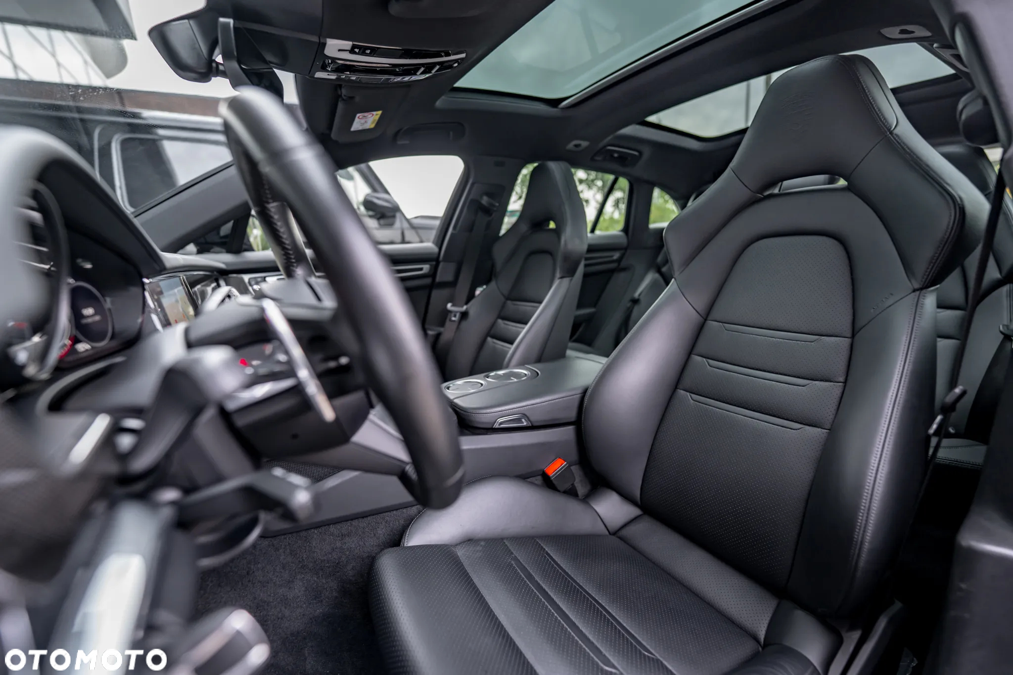 Porsche Panamera - 21
