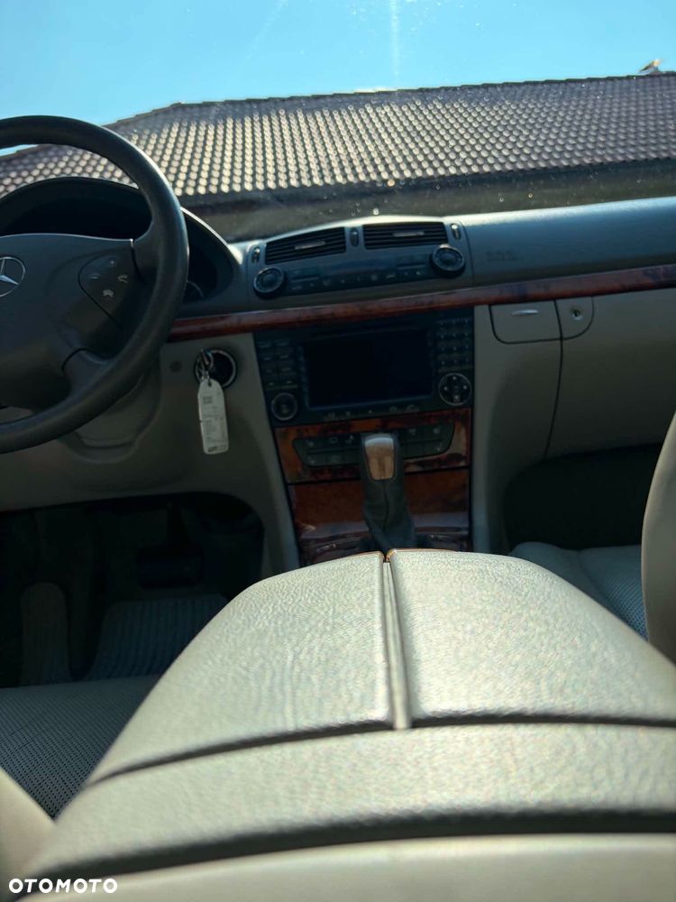 Mercedes-Benz Klasa E 320 T Avantgarde - 12