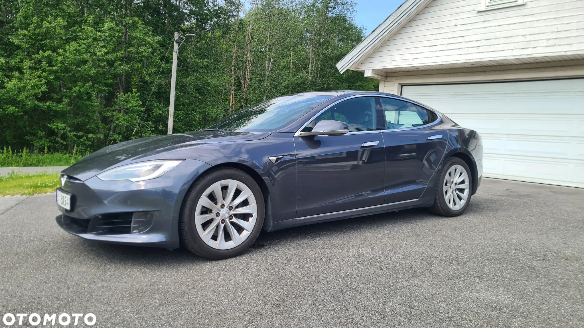 Tesla Model S Standard - 3