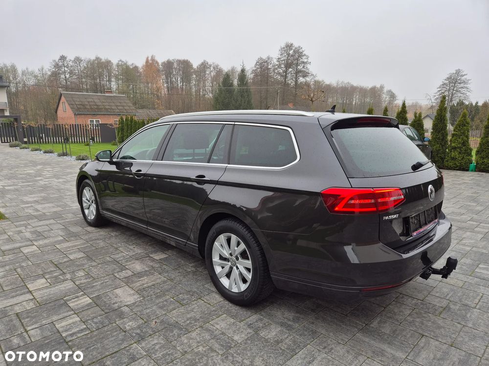 Volkswagen Passat - 17