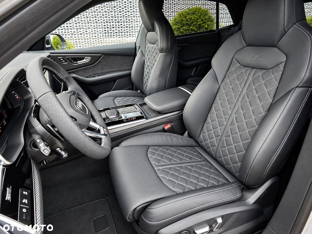 Audi Q8 - 21