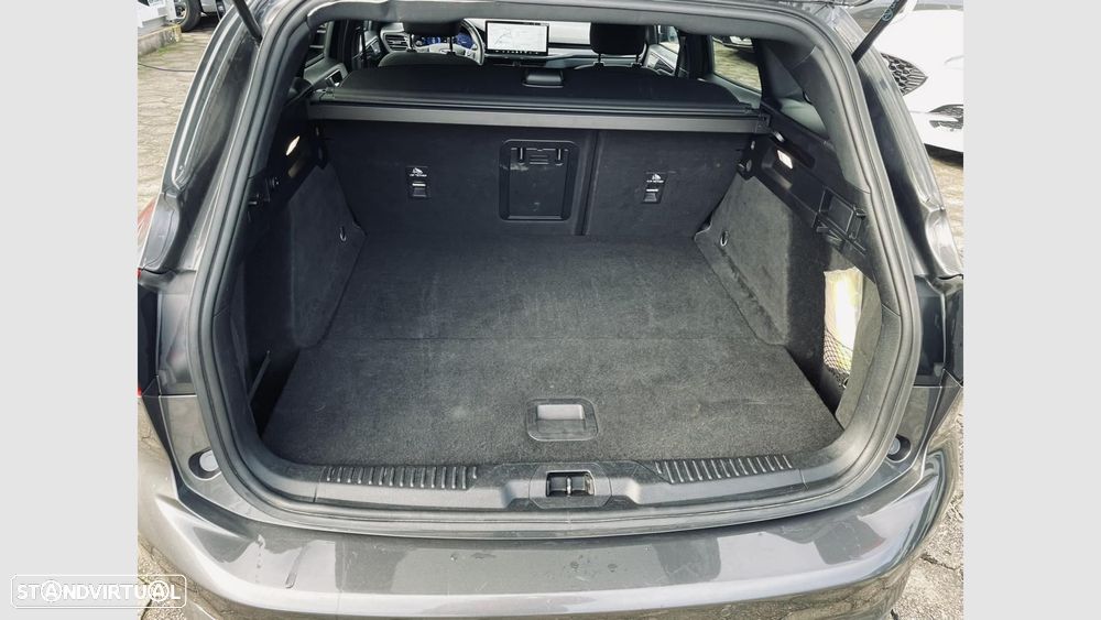 Ford Focus SW 1.0 EcoBoost MHEV ST-Line X - 18