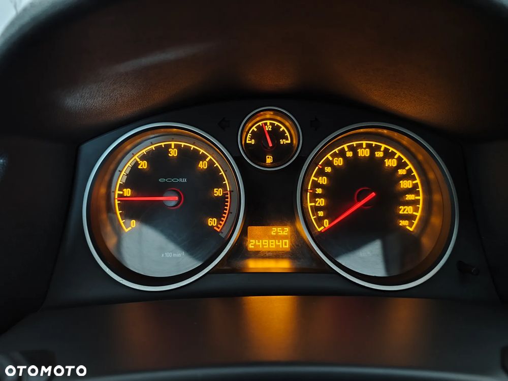Opel Astra 1.3 CDTI Cosmo - 3