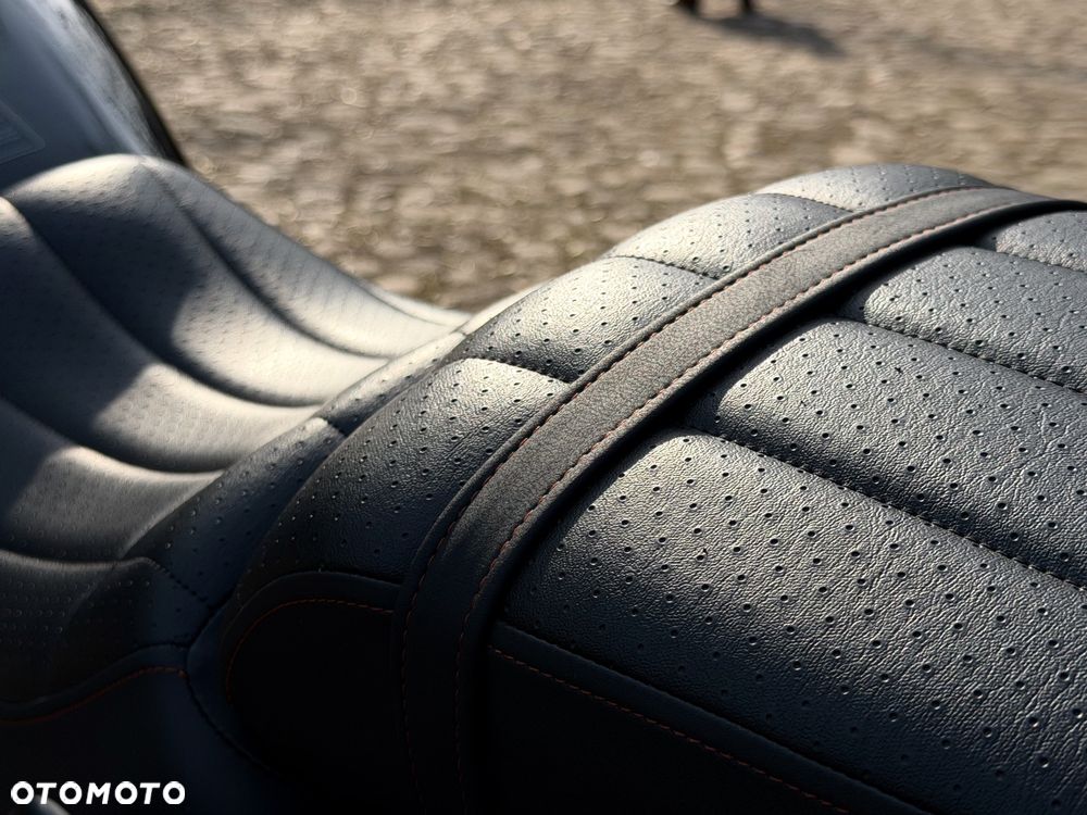 UM Renegade Freedom - 12