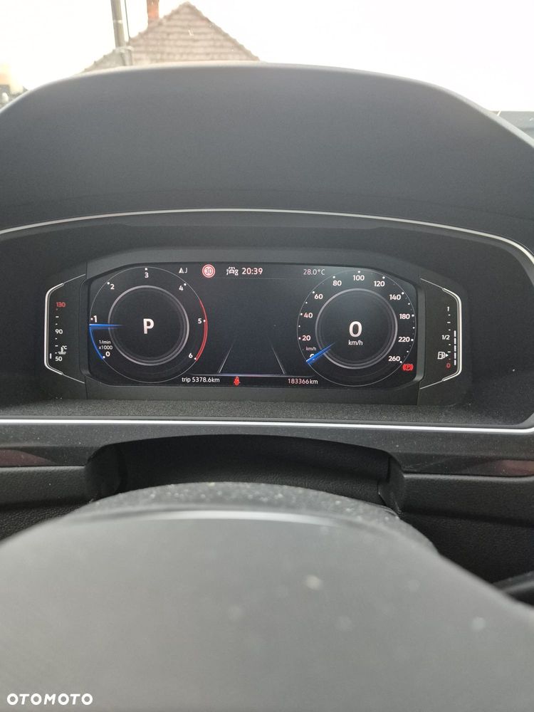 Volkswagen Tiguan - 17