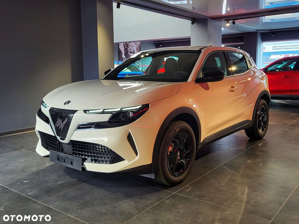 Alfa Romeo Junior 1.2 mHEV Ibrida eDCT - 1