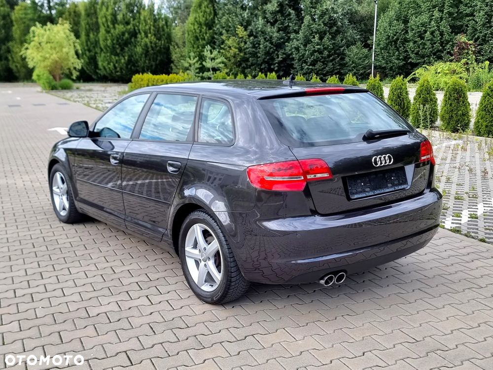 Audi A3 Sportback - 4