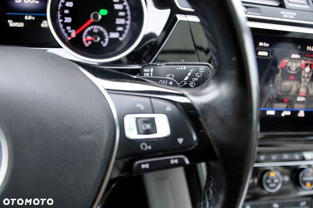 Volkswagen Touran 1.8 TSI BMT Highline DSG - 28