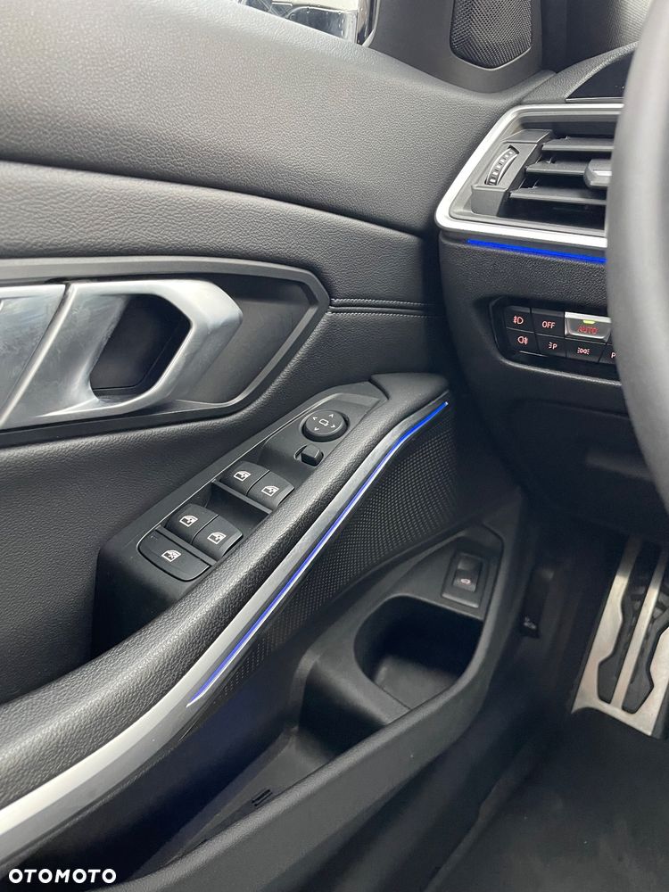 BMW Seria 3 320d M Sport sport - 28