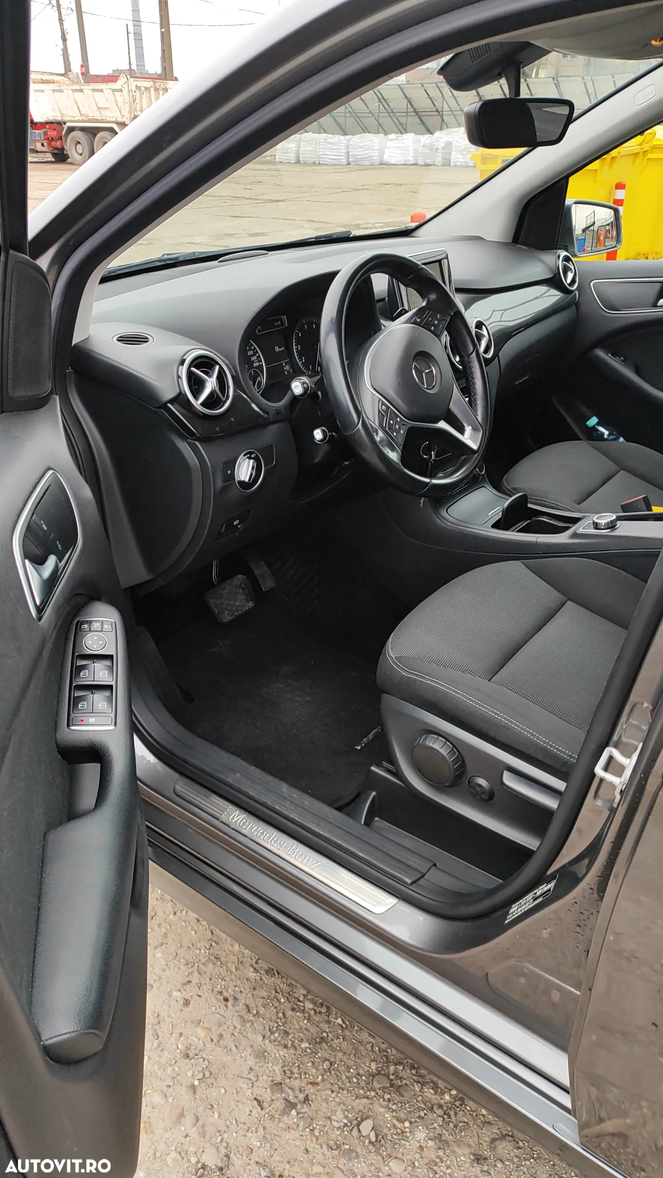 Mercedes-Benz B 200 (Natural Gas Drive) c 7G-DCT - 7