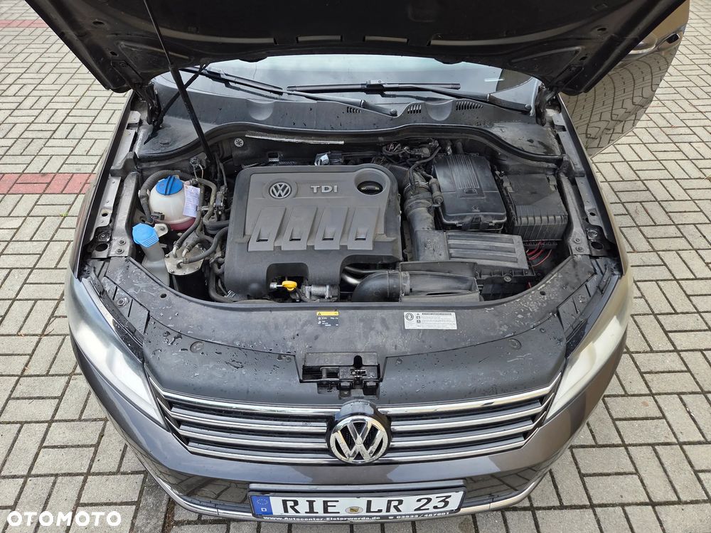 Volkswagen Passat 2.0 TDI 4Mot Comfortline - 24