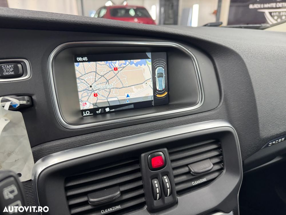 Volvo V40 - 28