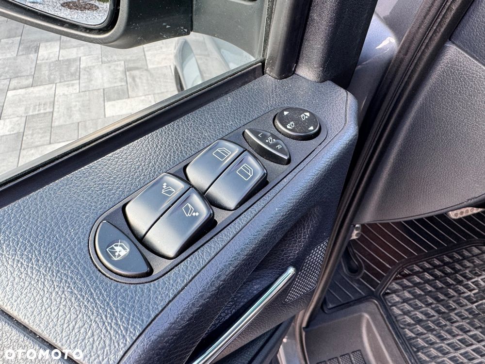 Mercedes-Benz Viano 3.0 CDI Ambiente (d³ugi) - 37