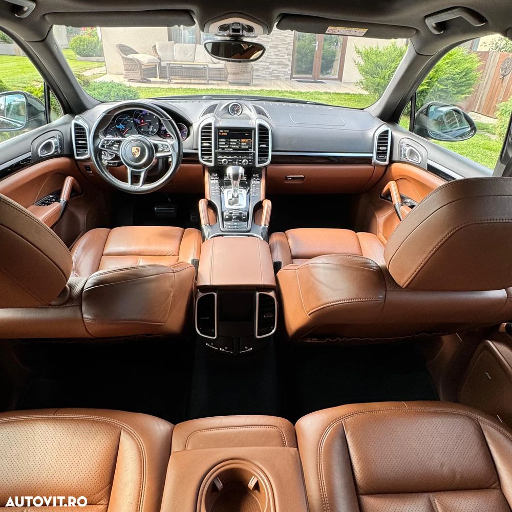 Porsche Cayenne 3.0 L - 9