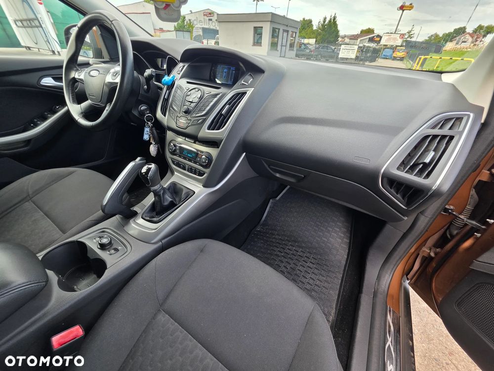 Ford Focus - 11
