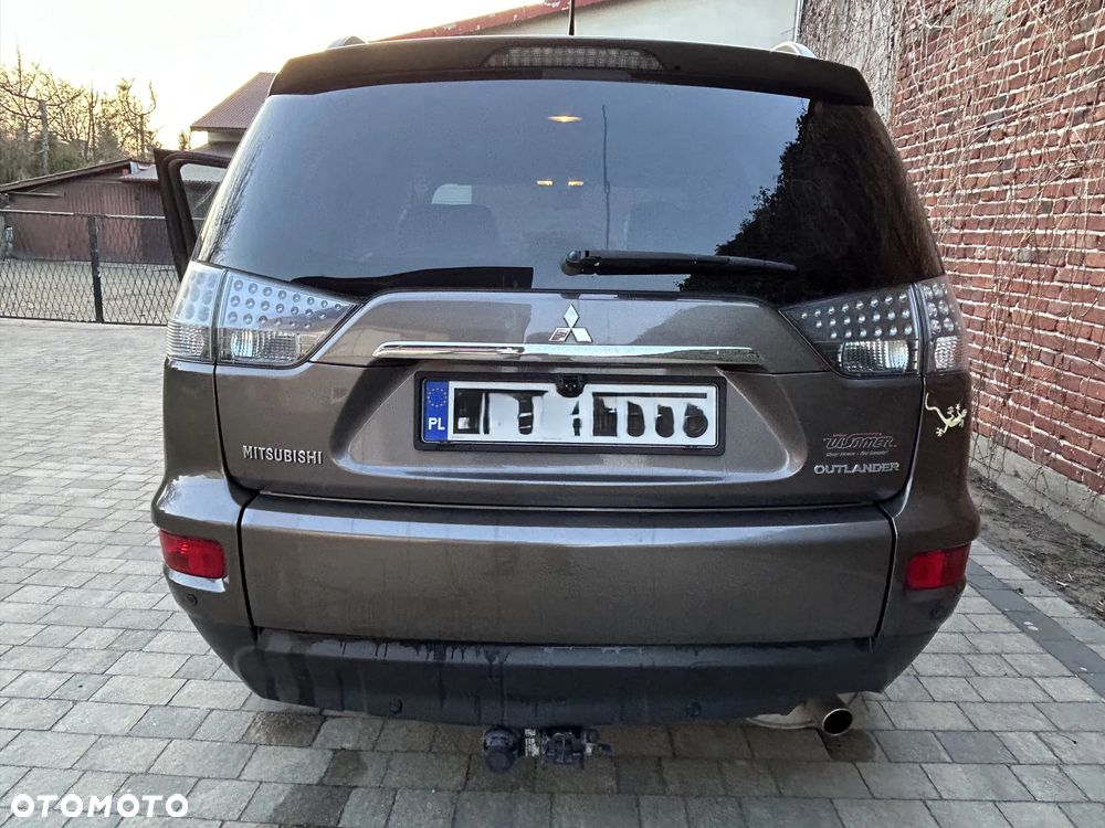 Mitsubishi Outlander 2.0 2WD Invite - 13