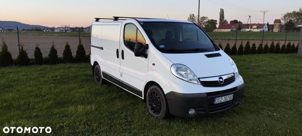 Opel Vivaro - 1