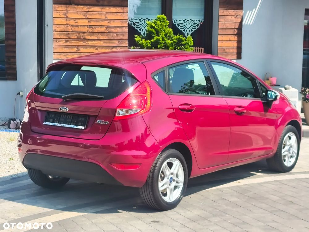 Ford Fiesta 1.25 Ghia - 22