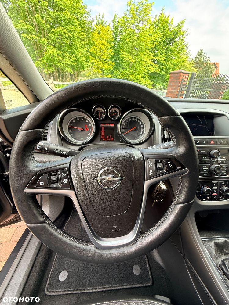 Opel Astra 1.4 Turbo Innovation - 24