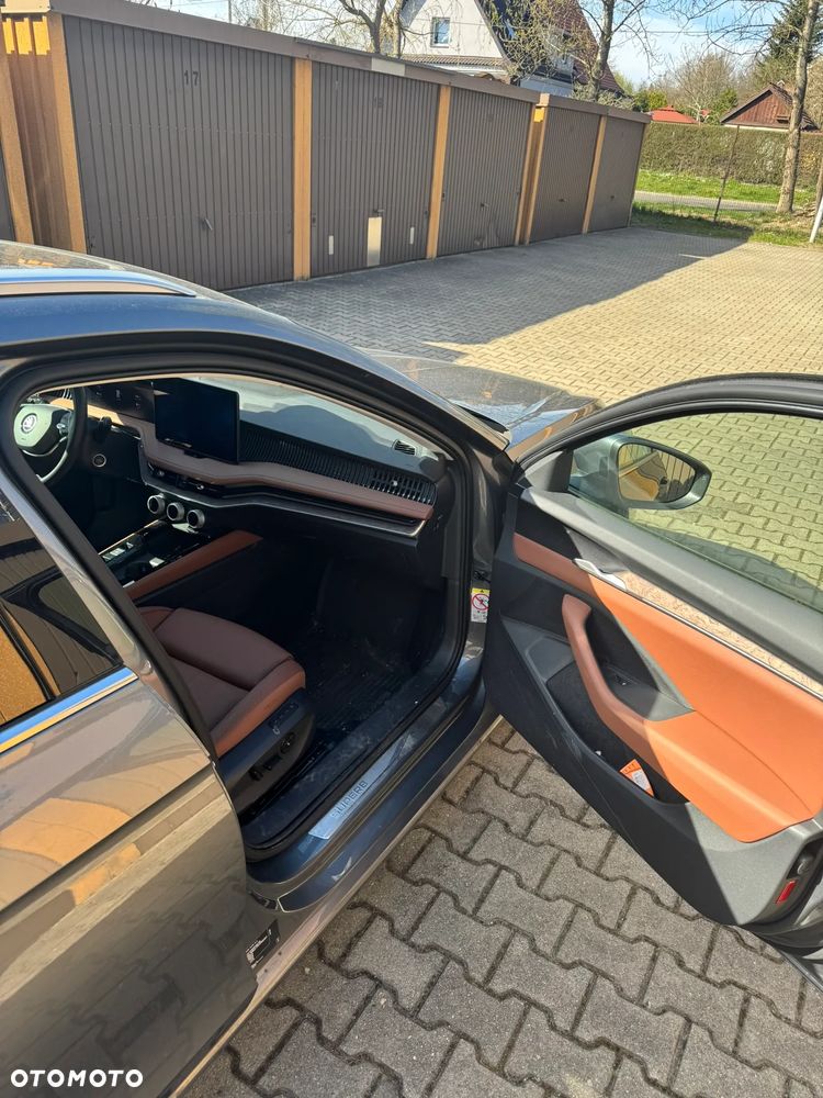 Skoda Superb 2.0 TDI SCR 4x4 L&K DSG - 3