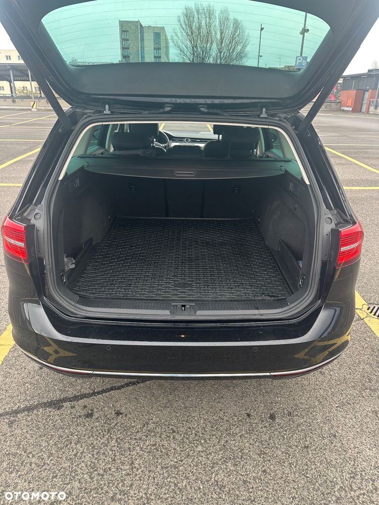 Volkswagen Passat Variant 1.5 TSI EVO Highline DSG - 17
