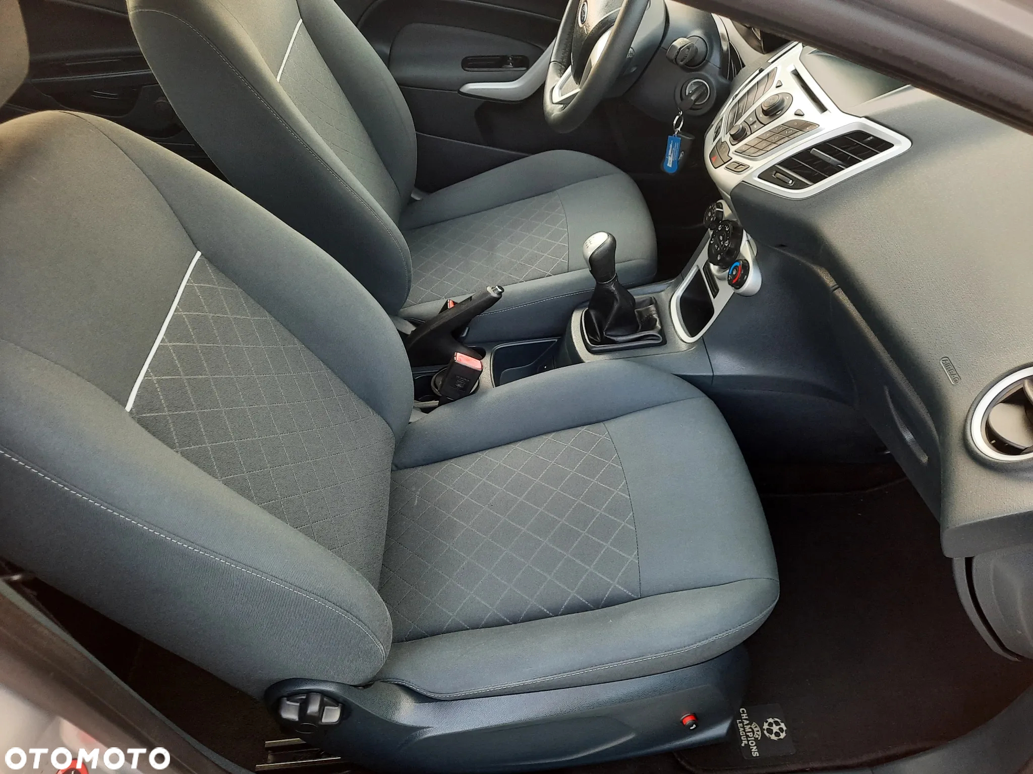 Ford Fiesta 1.25 Ambiente - 12