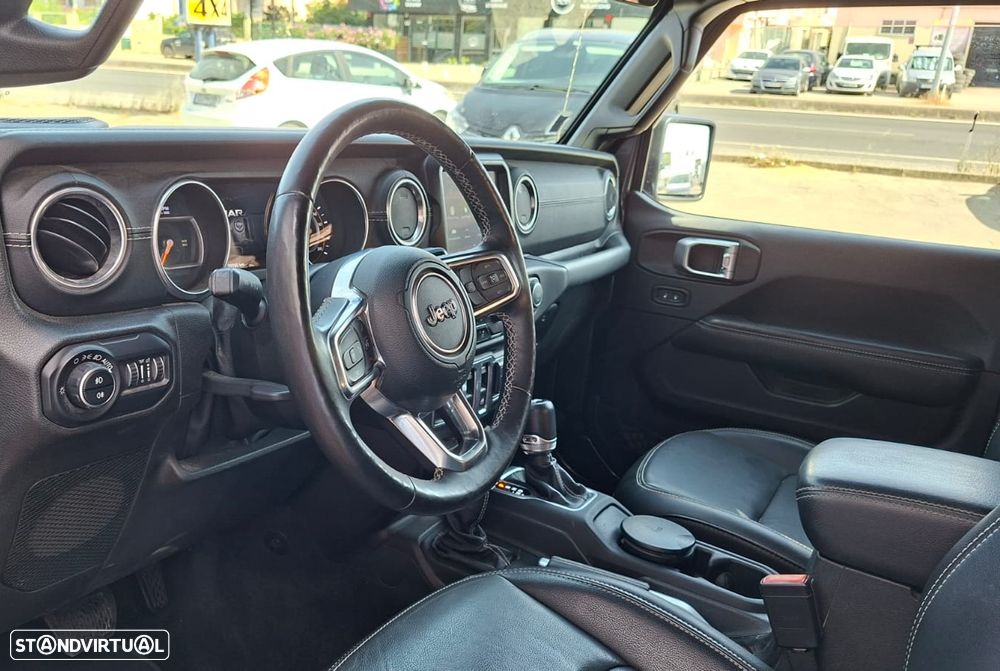 Jeep Wrangler - 9