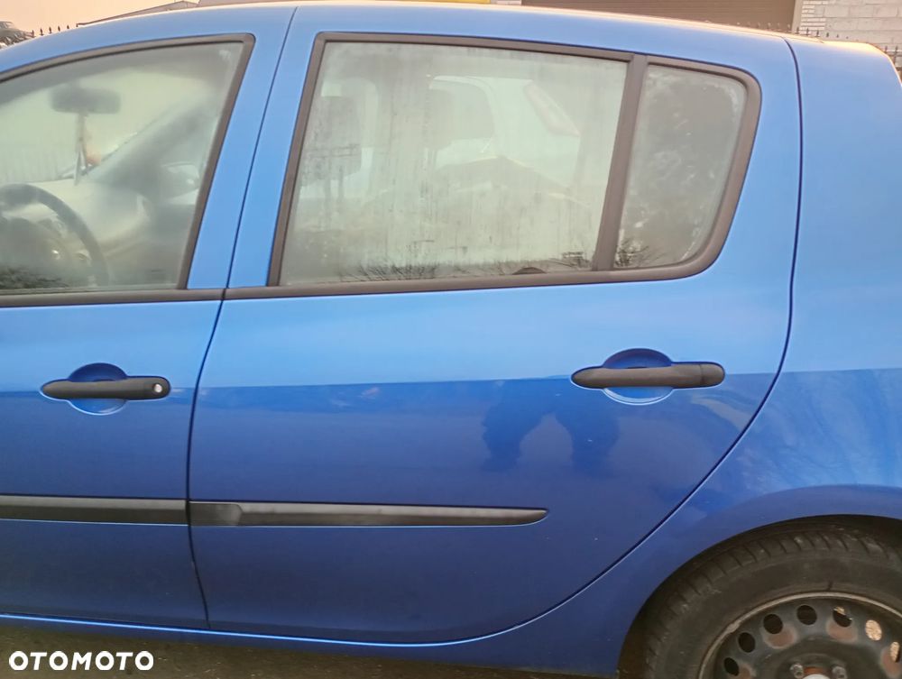 RENAULT CLIO III TEI45 5d drzwi lewe tylne lewy tył - 1