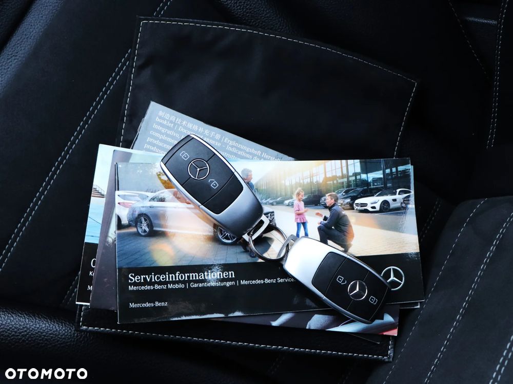 Mercedes-Benz Klasa C 220 d 4Matic T 9G-TRONIC AMG Line - 34