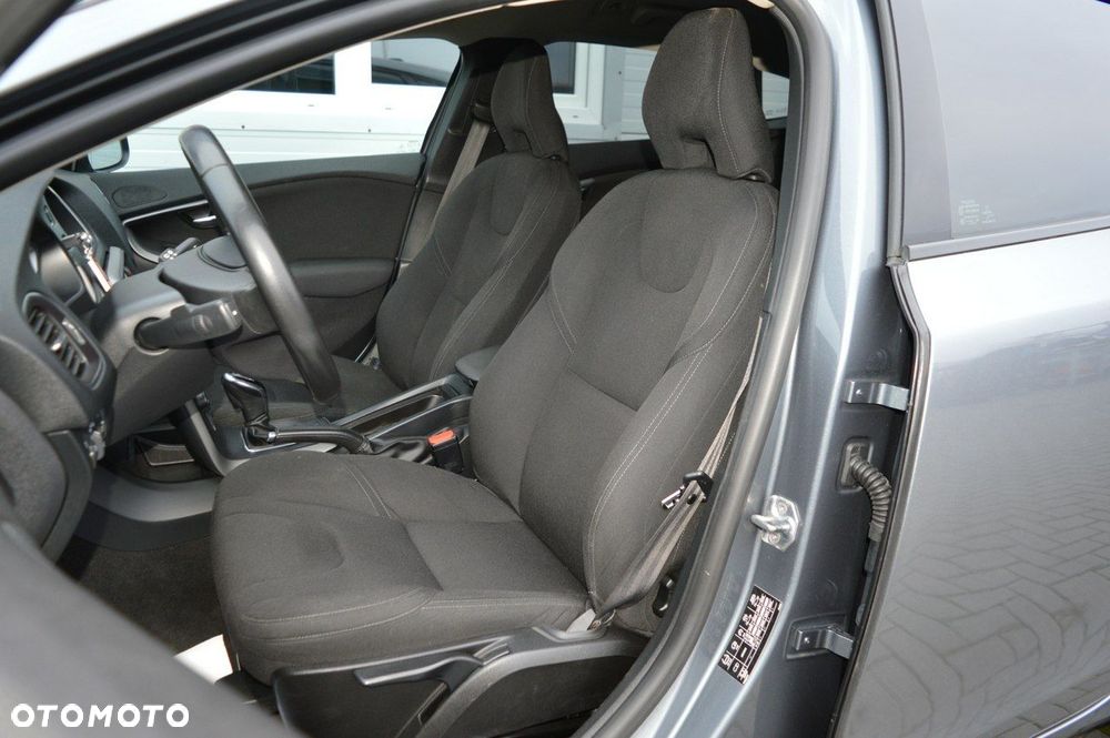 Volvo V40 D2 Geartronic Kinetic - 17