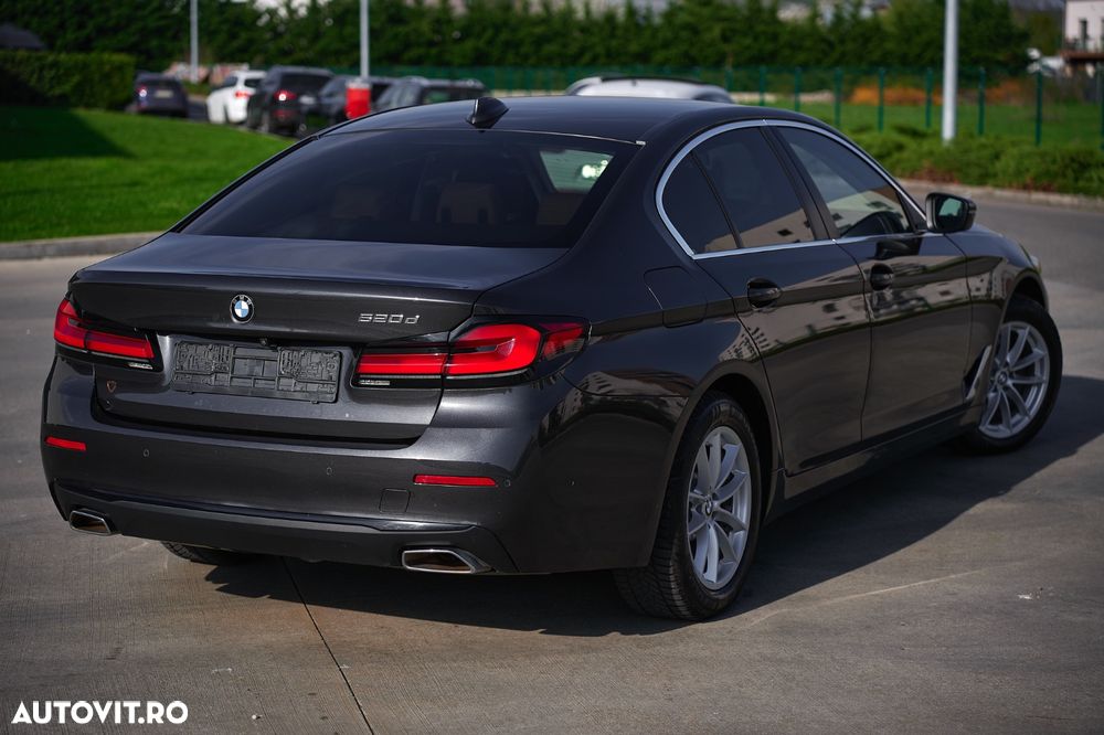 BMW Seria 5 520d AT - 8