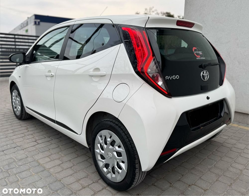 Toyota Aygo x-cite - 10