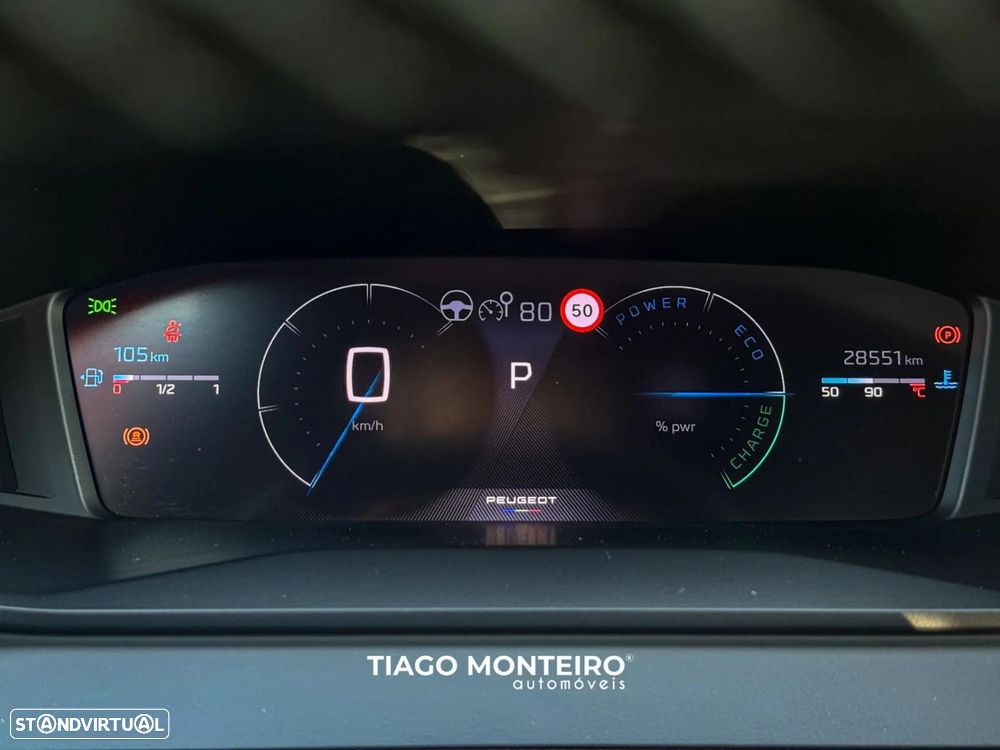 Peugeot 2008 1.2 Hybrid Allure e-DCS6 - 37