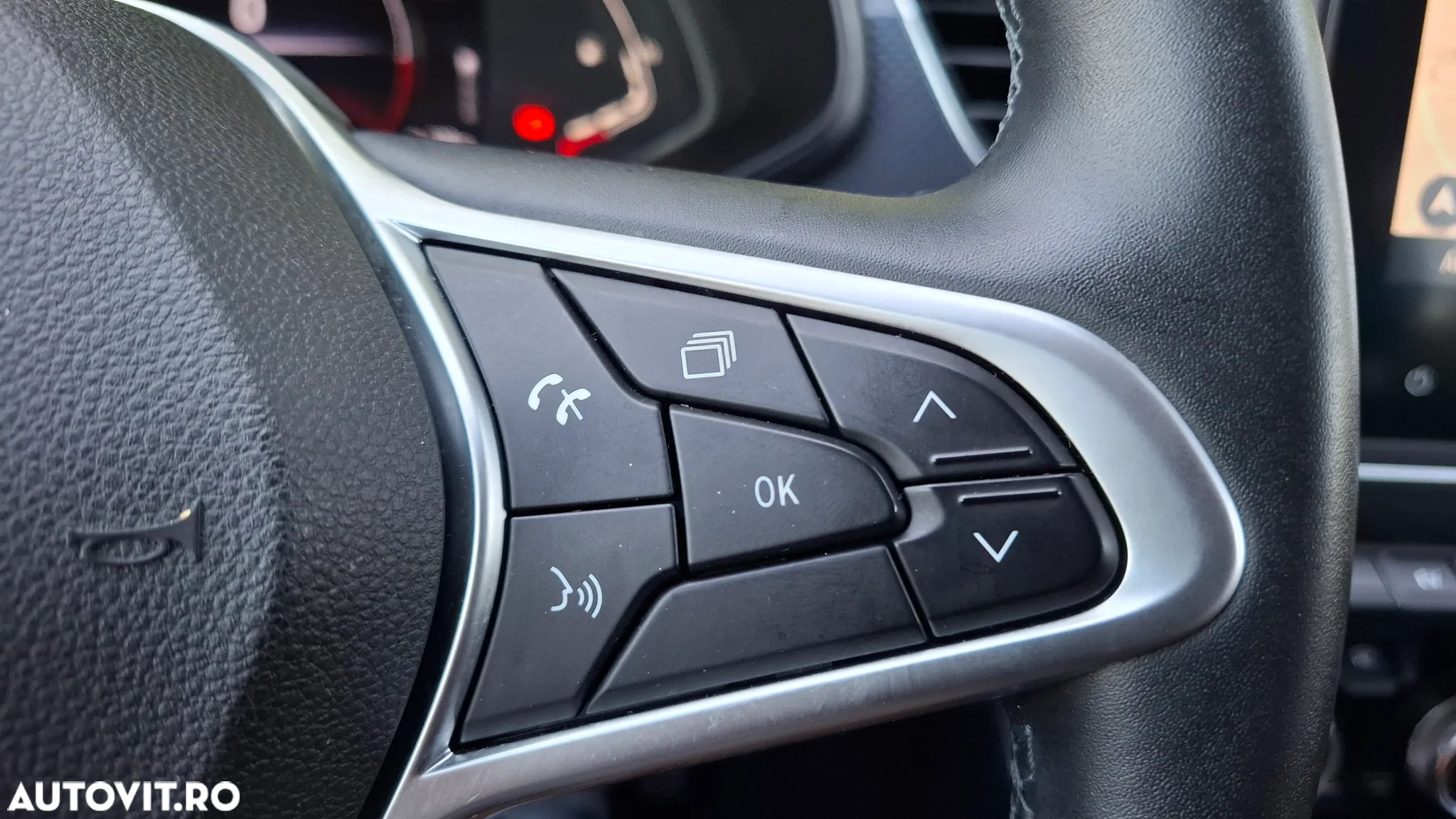 Renault Arkana E-TECH Hybrid 145 E-Tech Engineered - 24